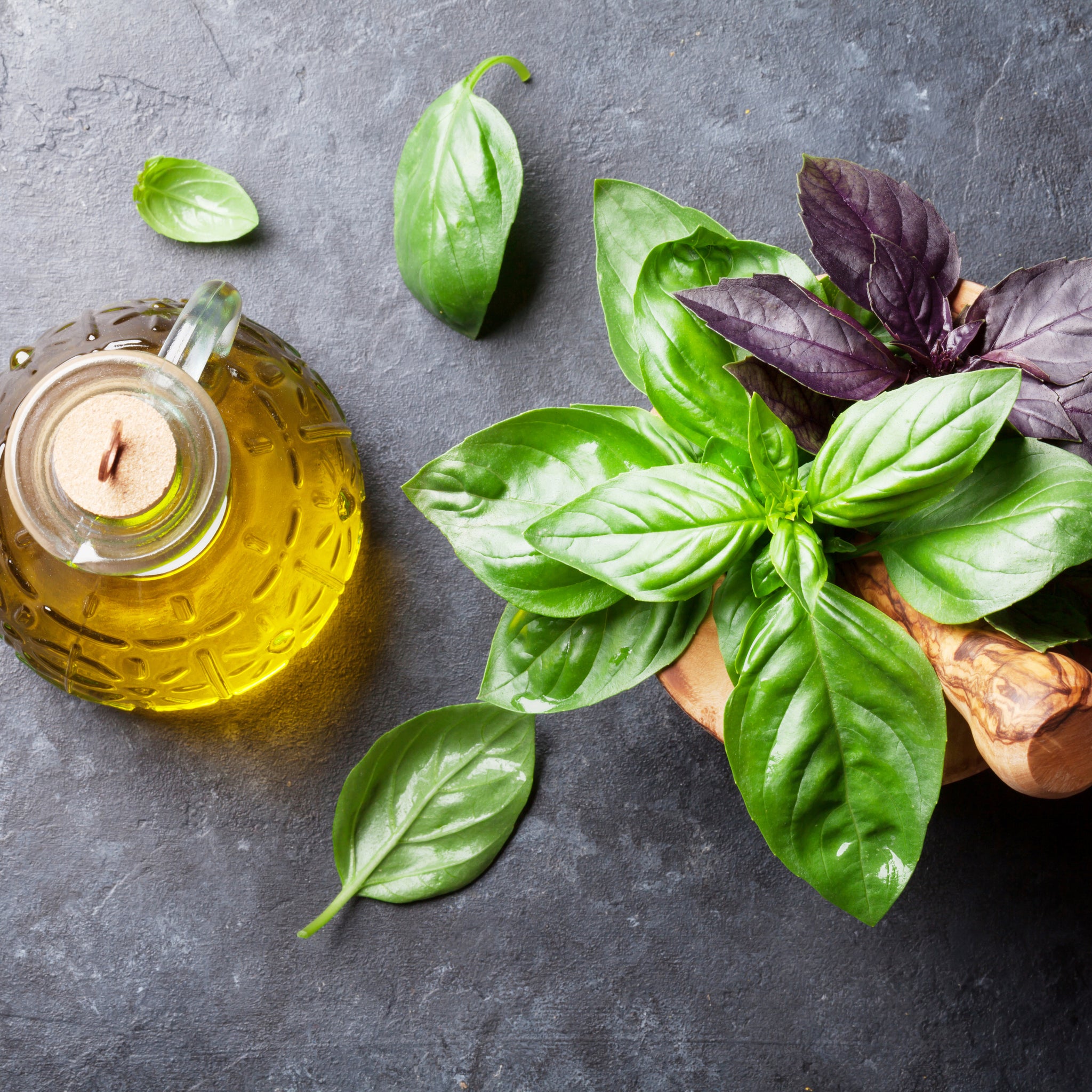 Basil and Extra Virgin Olive Oil: A Healthy Combination